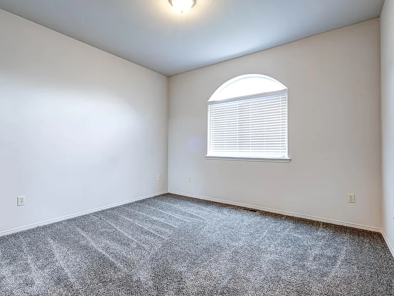 1713 Sequoia Ave — Photo 7