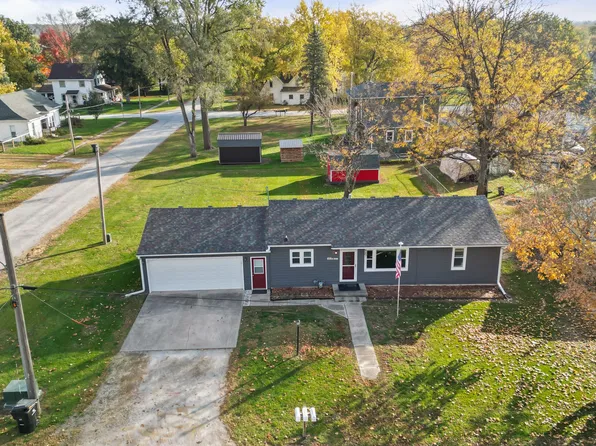 102 S Race St, Cambridge, IA 50046