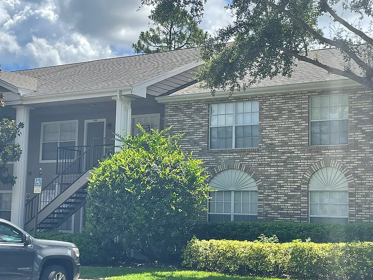 116 Reserve Cir #208 — Photo 2
