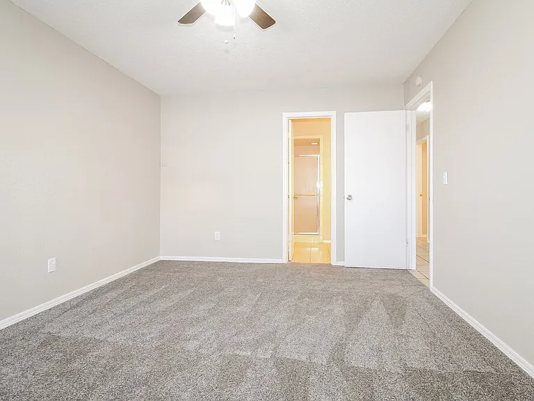 10321 Koch Dr — Photo 9
