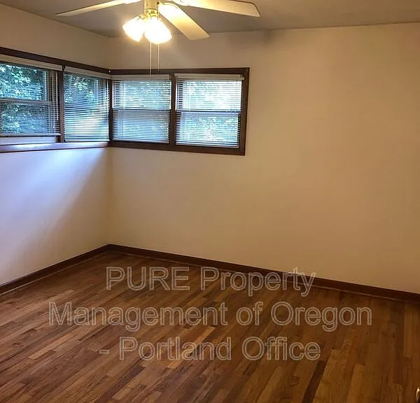 4725 SE Clinton St — Photo 10