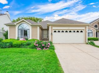 197 Seneca Trl, Bloomingdale, IL 60108