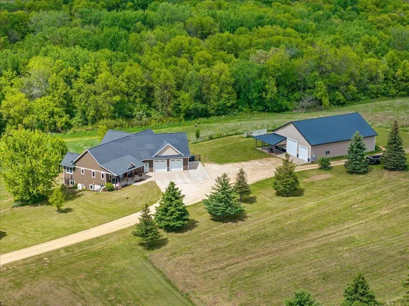 1704 156th St, New Richmond, WI 54017
