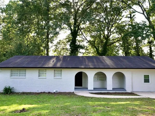 868 Maxey Hill Ct, Stone Mountain, GA 30083