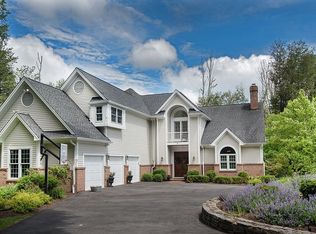 18 Norrans Ridge Dr, Ridgefield, CT 06877