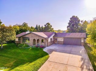 1608 9th Ave SE, Jamestown, ND 58401