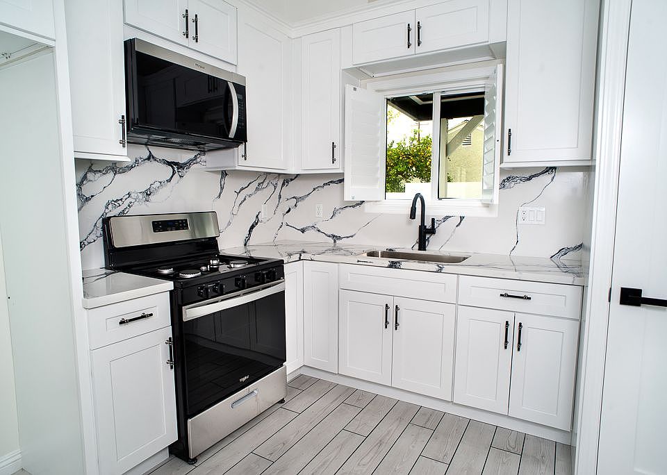 1st image of 13310 Glenoaks Blvd