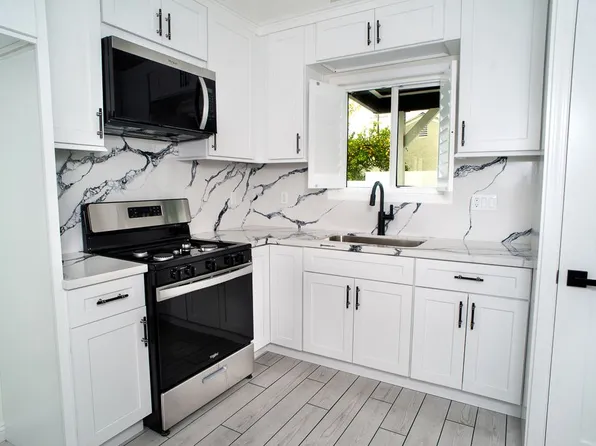 13310 Glenoaks Blvd, Sylmar, CA 91342