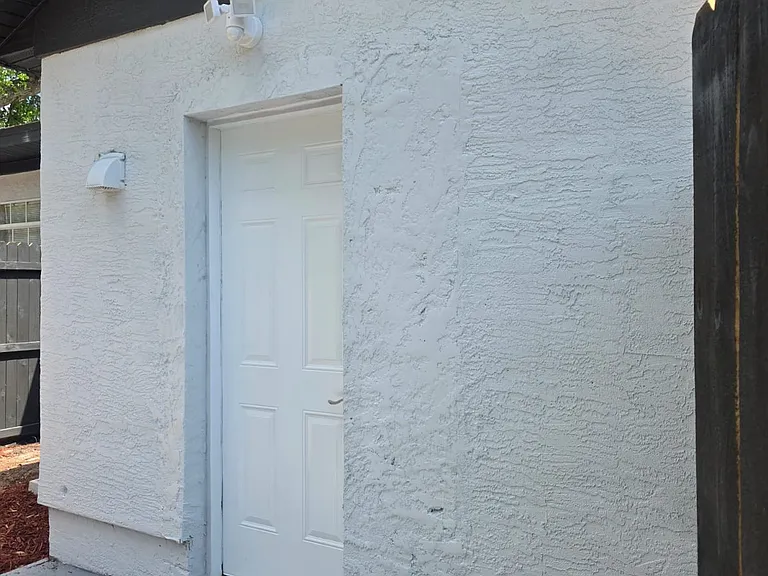 521 N Carpenter Ave #B — Photo 13