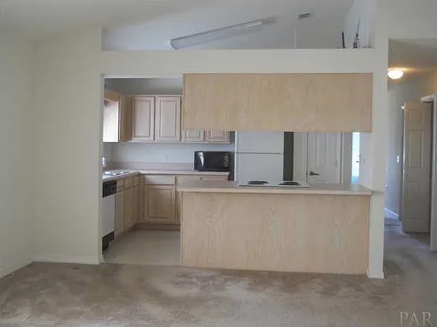 624 Eastwood Cir — Photo 3