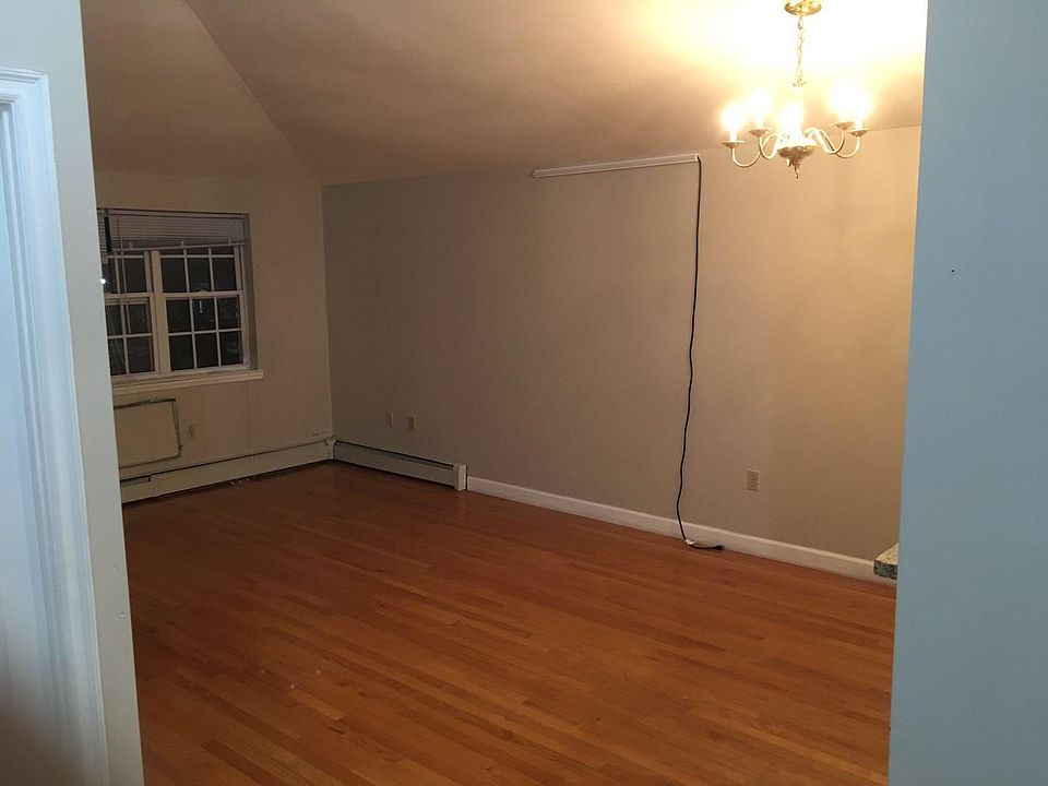 1st image of 8241 Country Pointe Cir