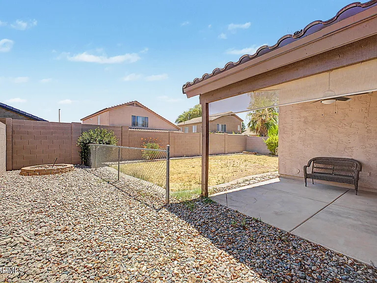 3311 E San Angelo Ave — Photo 25