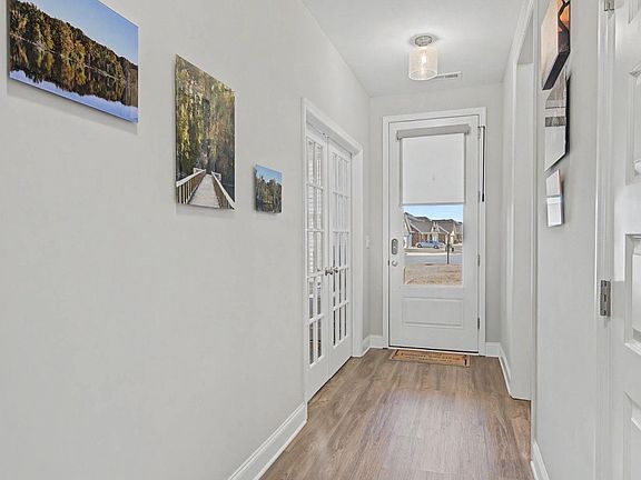 4th image of 3001 Henry Rd SE