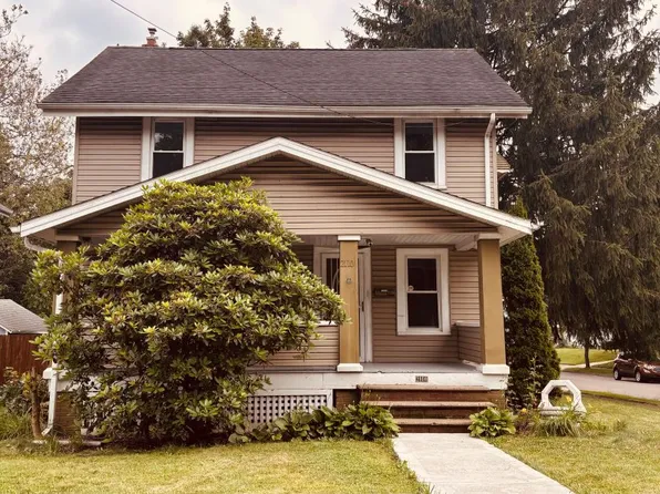 2110 Newton St, Akron, OH 44305