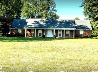 146 Lynn Point Rd, Greenfield, TN 38230