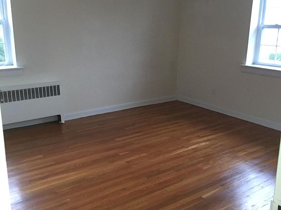 3rd image of 542 4th Ave APT 3C