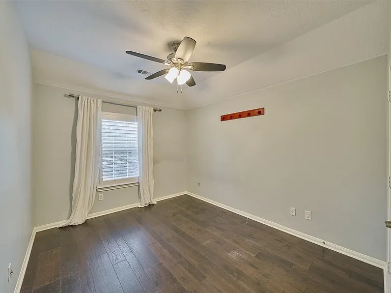 87 Benedict Canyon Loop — Photo 39