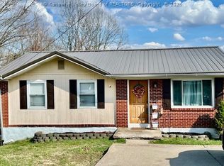 1452 Clearview Heights Rd, Charleston, WV 25312