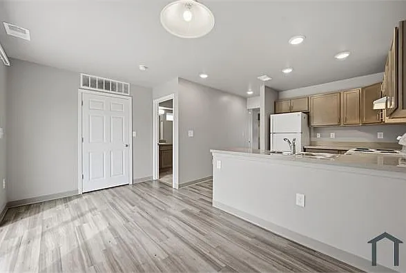 1517 Avenue A #2 — Photo 16