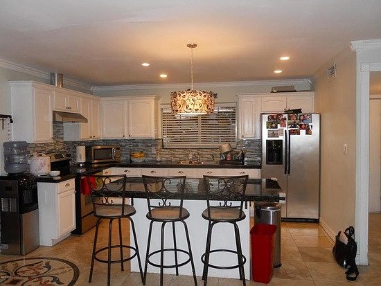 Kitchen & kitchen island