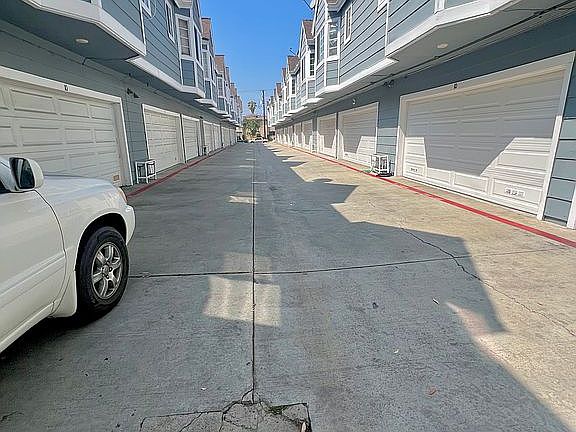 2nd image of 812 N Inglewood Ave APT 11