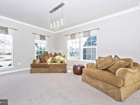 4th image of 9720 Coatbridge Ln