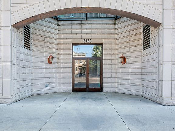 2nd image of 3125 W Fullerton Ave APT 206
