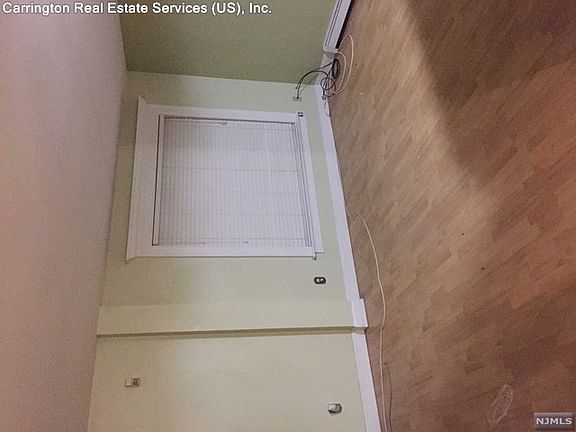3rd image of 149 Elwood Ave