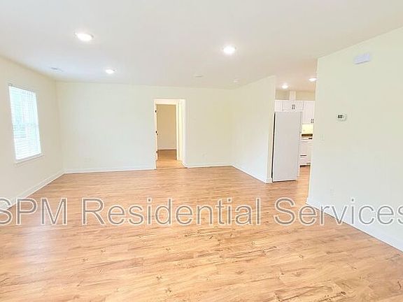 3rd image of 5024 Barefoot Dr