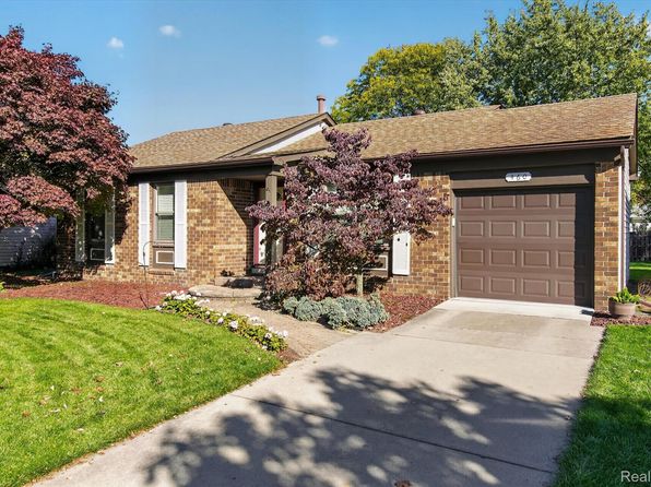 460 Roseland Dr