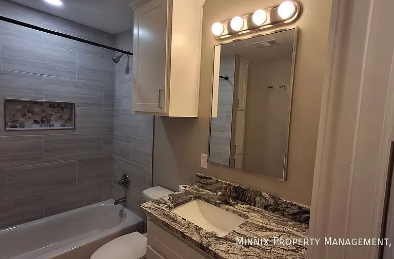 2608 6th Ave — Photo 10