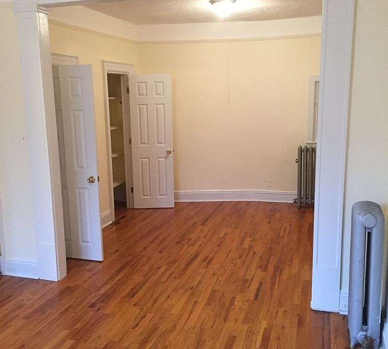 1st image of 2525 Steinway St APT 3F