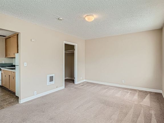 2nd image of 412 E North Bend Way #7