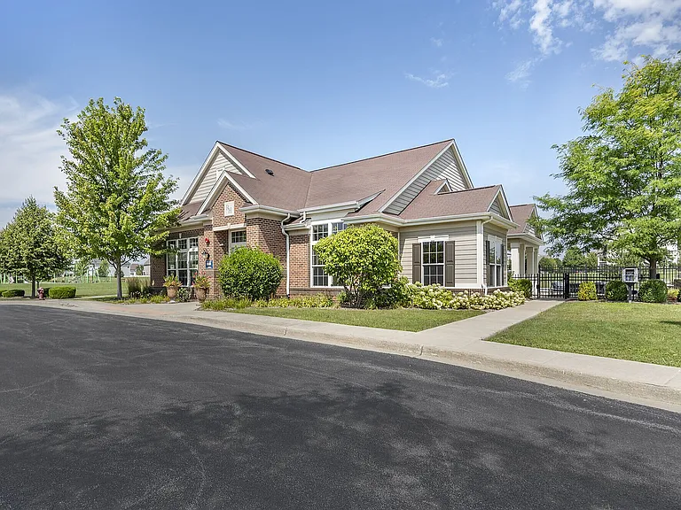 Randall Highlands — Photo 16