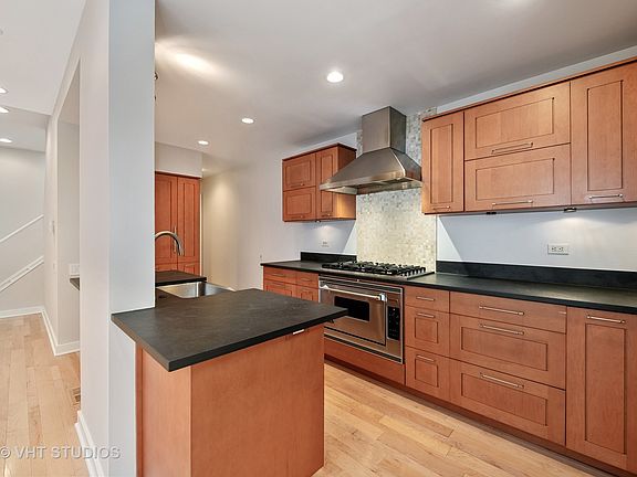 4th image of 2237 N Magnolia Ave
