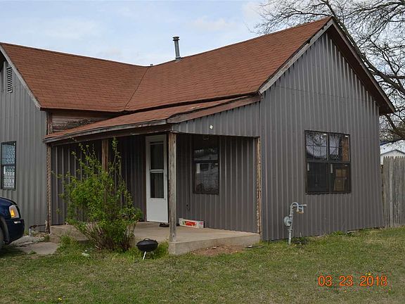 3rd image of 606 W Bill Halstied St