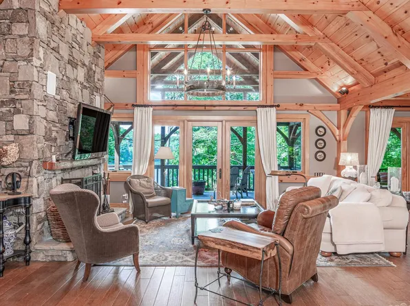 875 Mountain Pkwy #6 & 7, Mill Spring, NC 28756