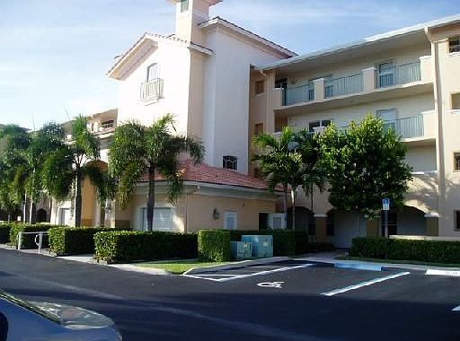 2nd image of 5810 Crystal Shores Dr APT 206
