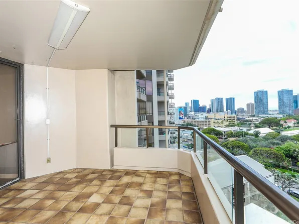 1221 Victoria St APT 1101, Honolulu, HI 96814