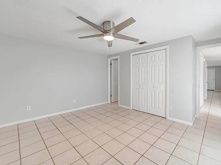 1125 Bradley Cir — Photo 15