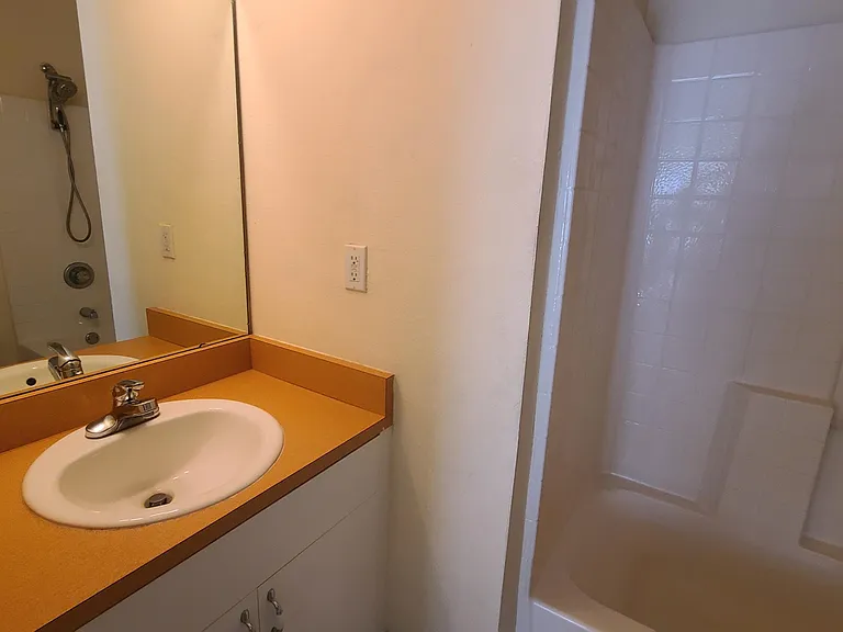 1018 Grand Hickory Cir — Photo 17