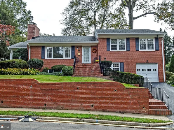 4520 41st St N, Arlington, VA 22207