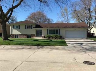 1507 W 36th St, Kearney, NE 68845