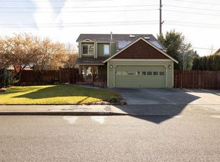 884 NE Locksley Dr, Bend, OR 97701