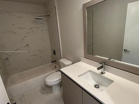 3rd image of 2535 NE 193rd St #4104