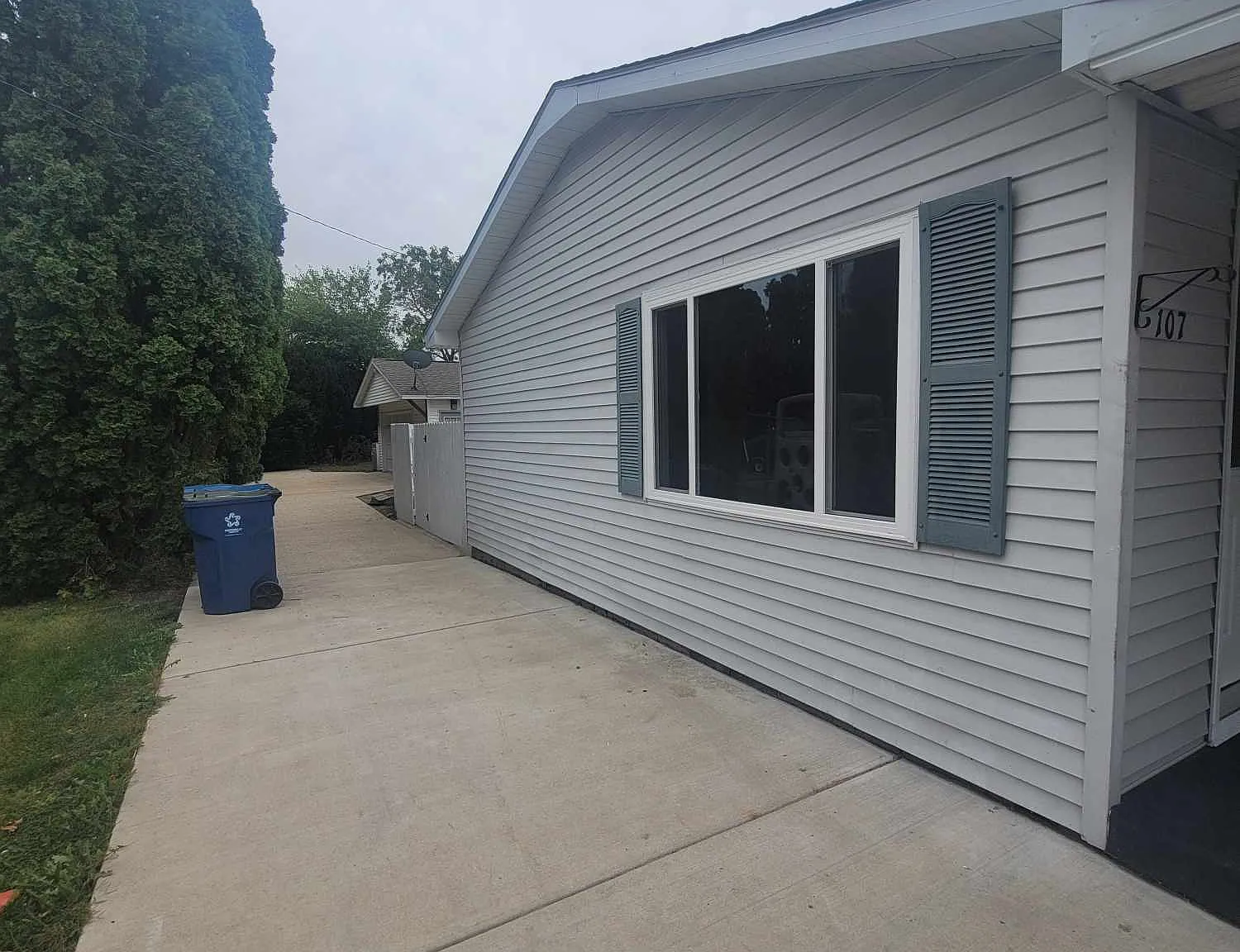 2 bed, 800 sqft, $1,000 — Photo 1