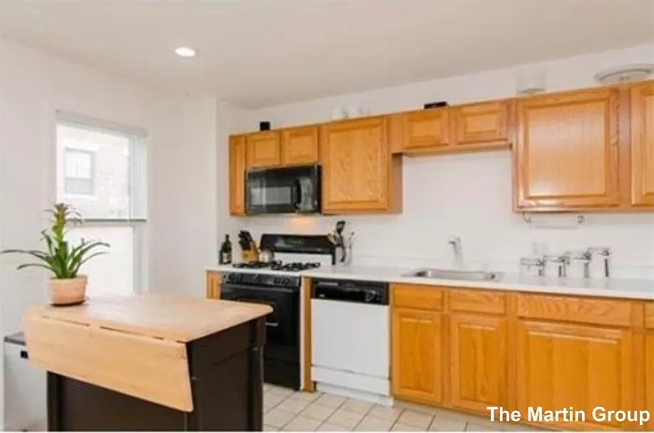 2 bed, 900 sqft, $3,650 — Photo 4