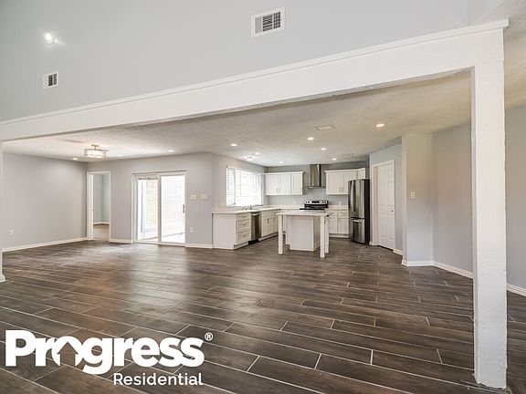 4th image of 10815 Kirkbend Dr