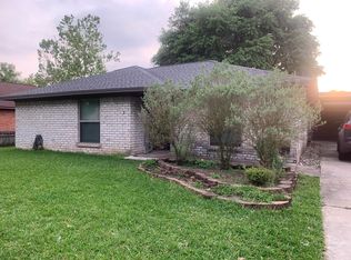 516 Earls Ct, Angleton, TX 77515