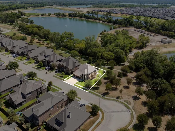 9300 Wood Duck Dr, Fort Worth, TX 76118
